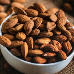 ¿Sabías que las almendras estan llenas de beneficios para nuestro cuerpo?